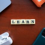 Повна версія фрази “Вік живи – вік учись” й цікаві факти про неї